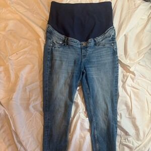 H & M maternity skinny coupe High Rib Moulante Denim Jeans. Size Large.